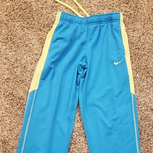 Nike girls size medium pants